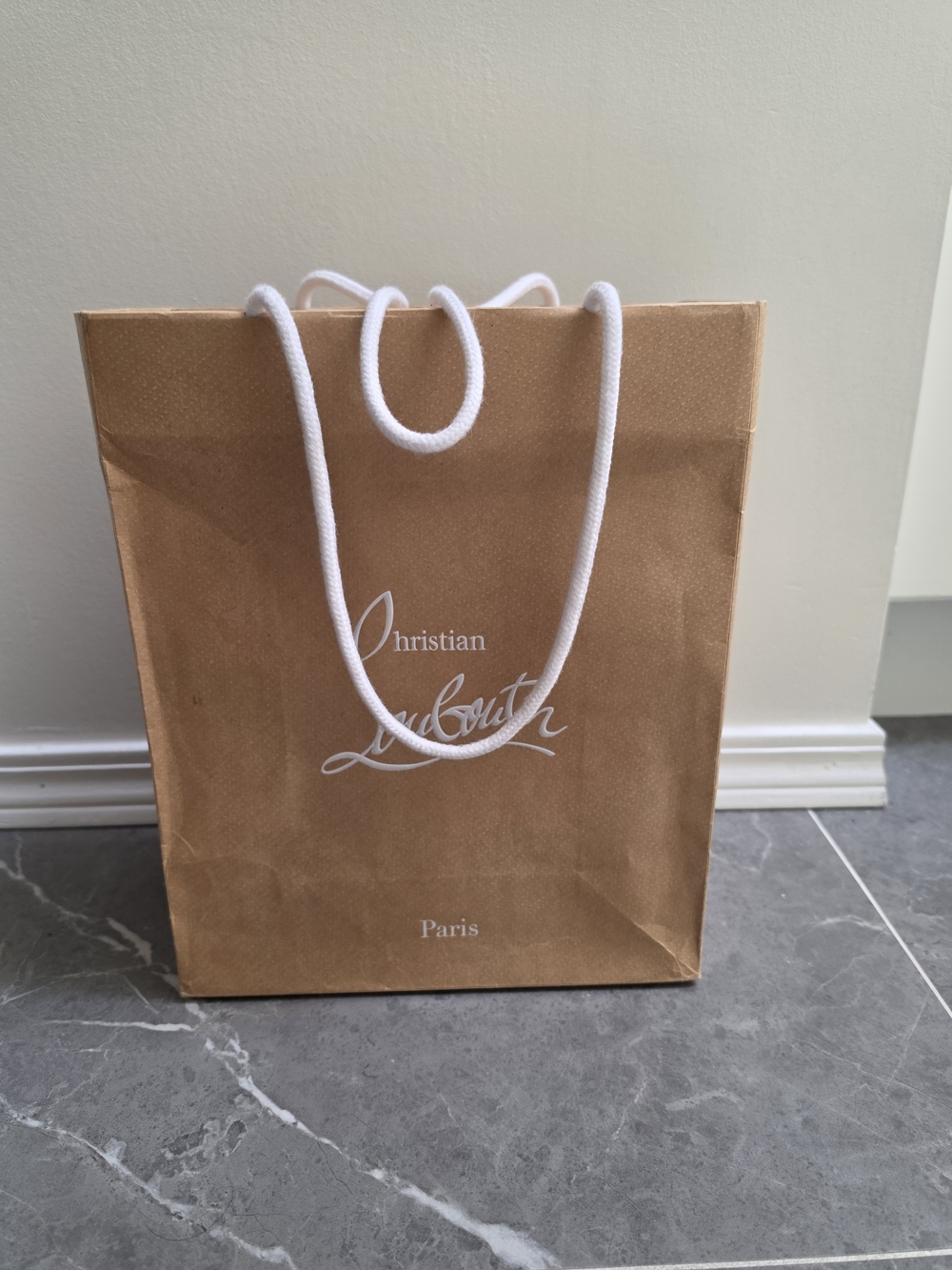 Bianca 140 Liege Embosse